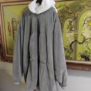 Comfy Gray Hooded Pullover with White Sherpa Lining